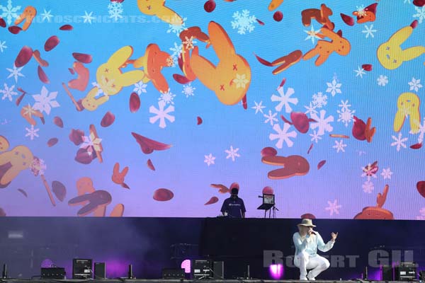 BAD BUNNY - 2019-07-21 - PARIS - Hippodrome de Longchamp - Main Stage 2 - 